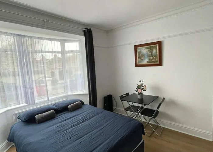 民宿 Comfort Triple Near Airport - 1 *